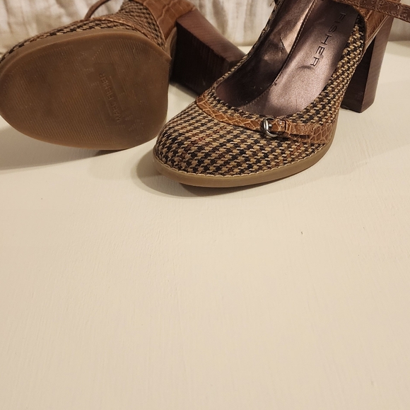 Marc Fisher Houndstooth Heels - Picture 3 of 3